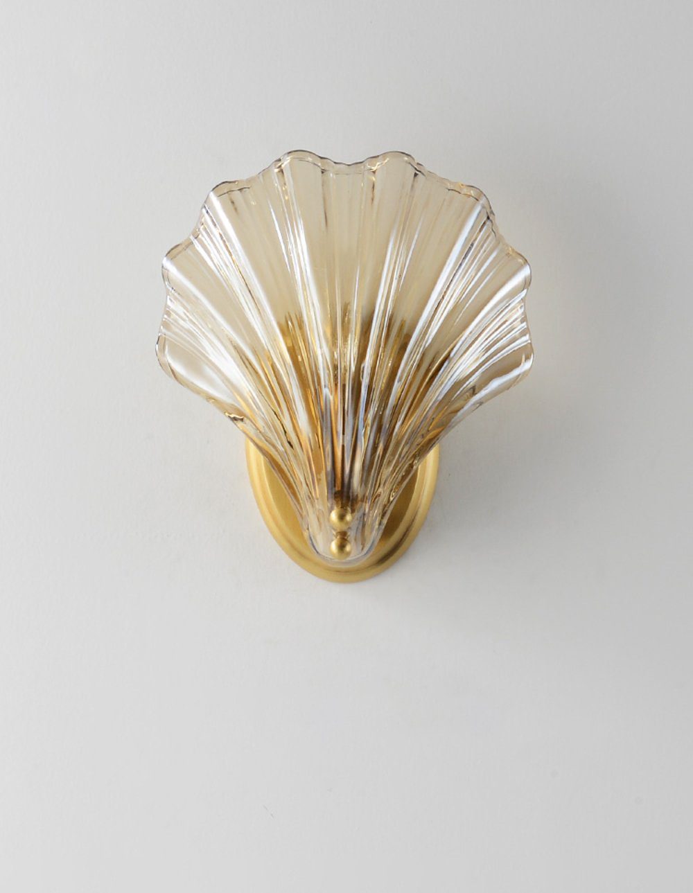 Shell wall light