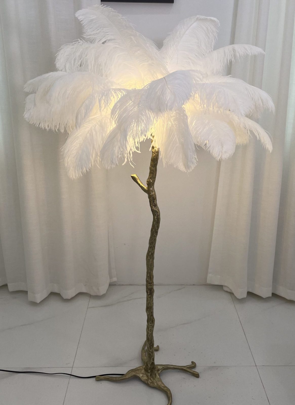 Ostrich Feather Brass Floor Lamp - Ostrich Feather Floor Lamp - Mooielight