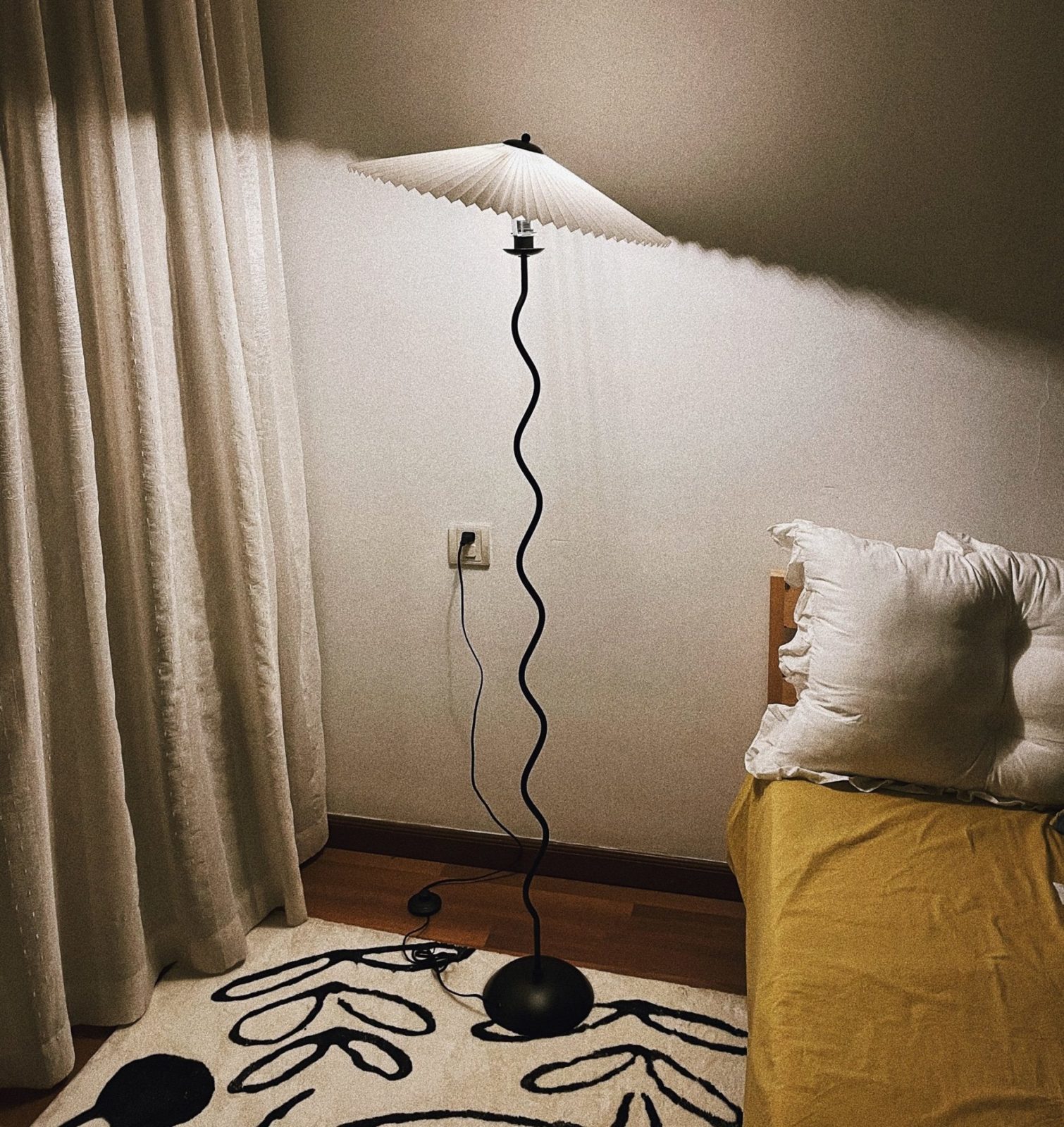 Squiggle Floor Lamp - Mooielight - Squiggle Floor Lamp